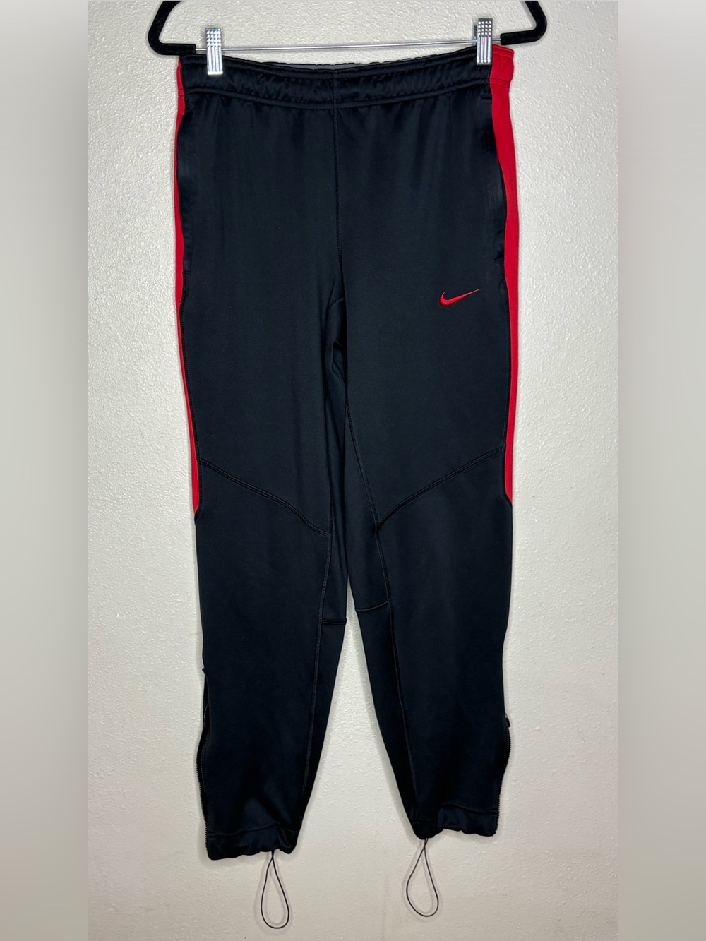 NIKE- Dri-Fit-Men’s. BLACK, RED Training Pant- Small - LIKE NEW